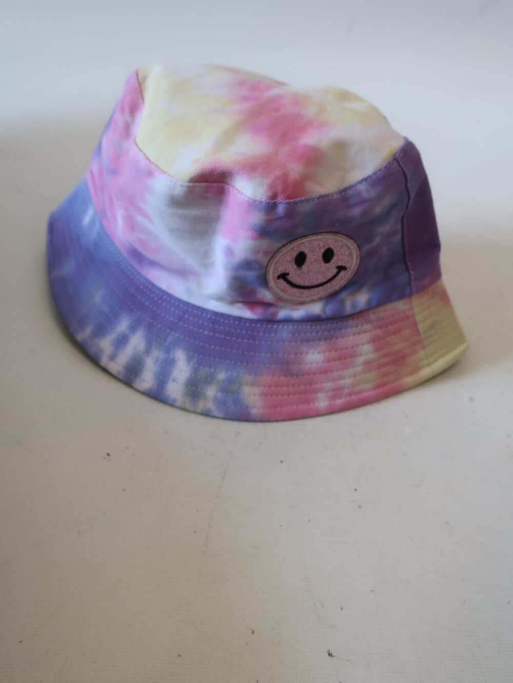 NWT Womens Tina Demel Tie-Dye Canvas Bucket Hat W/Smiley Face